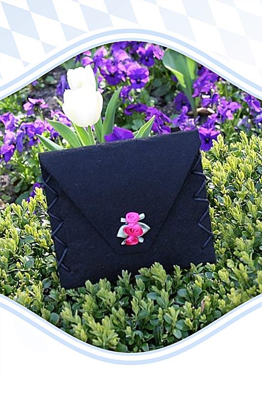 Dirndlschürzentasche Clutch Filz schwarz Rose