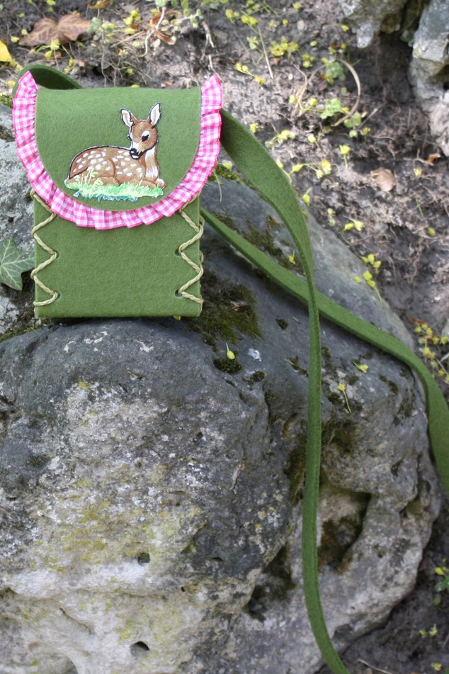 Mini Dirndltasche Filz grün Bambi